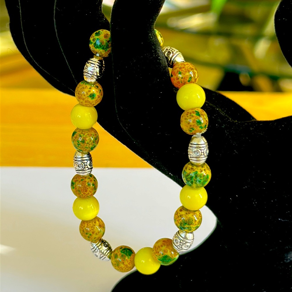 New Handmade Beaded Ladies Stretch Shades of Yellow Bracelet